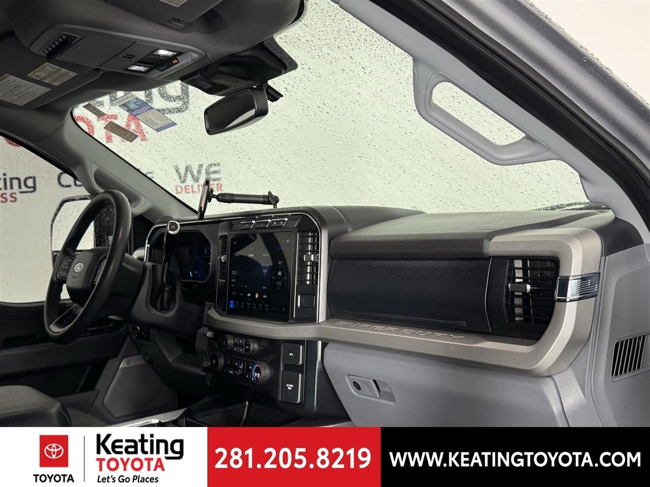 Ford F-250 SD XLT Crew Cab 4WD 2023