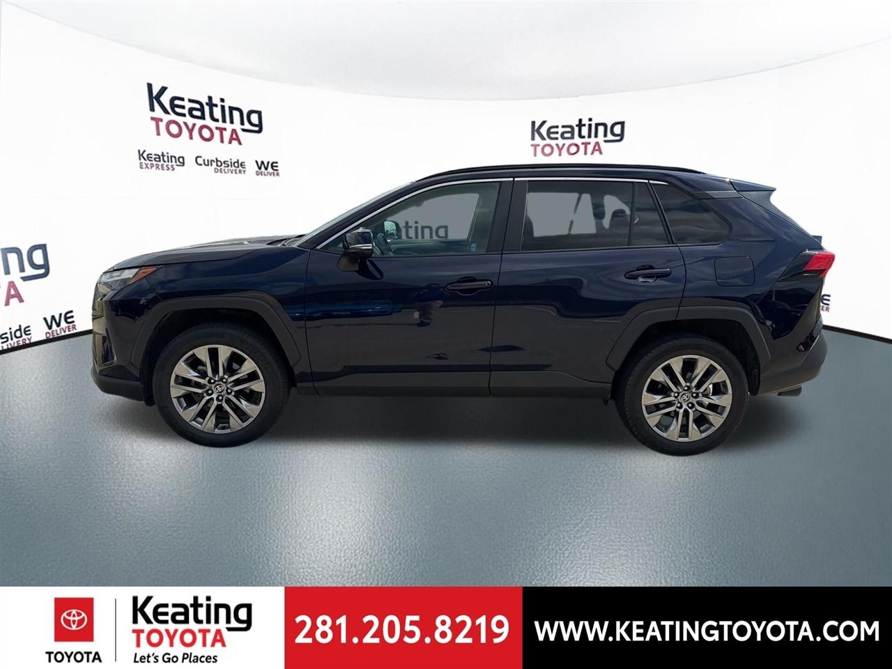 Toyota RAV4 XLE Premium 2024