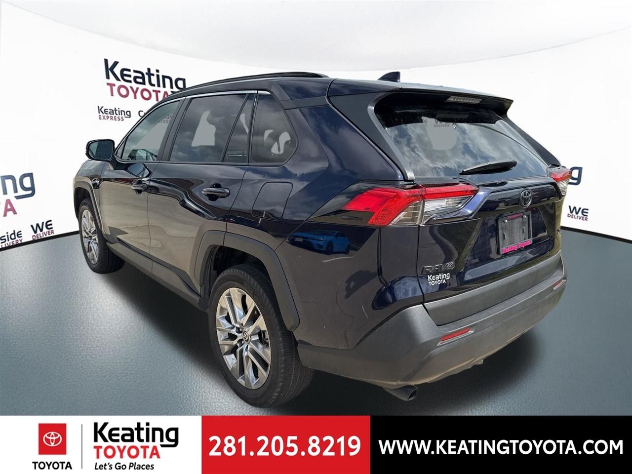 Toyota RAV4 XLE Premium 2024