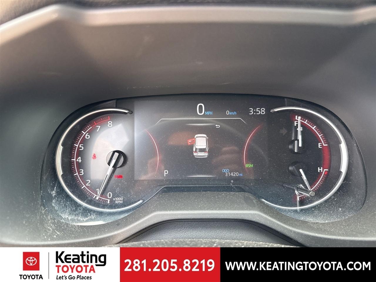 Toyota RAV4 XLE Premium 2024