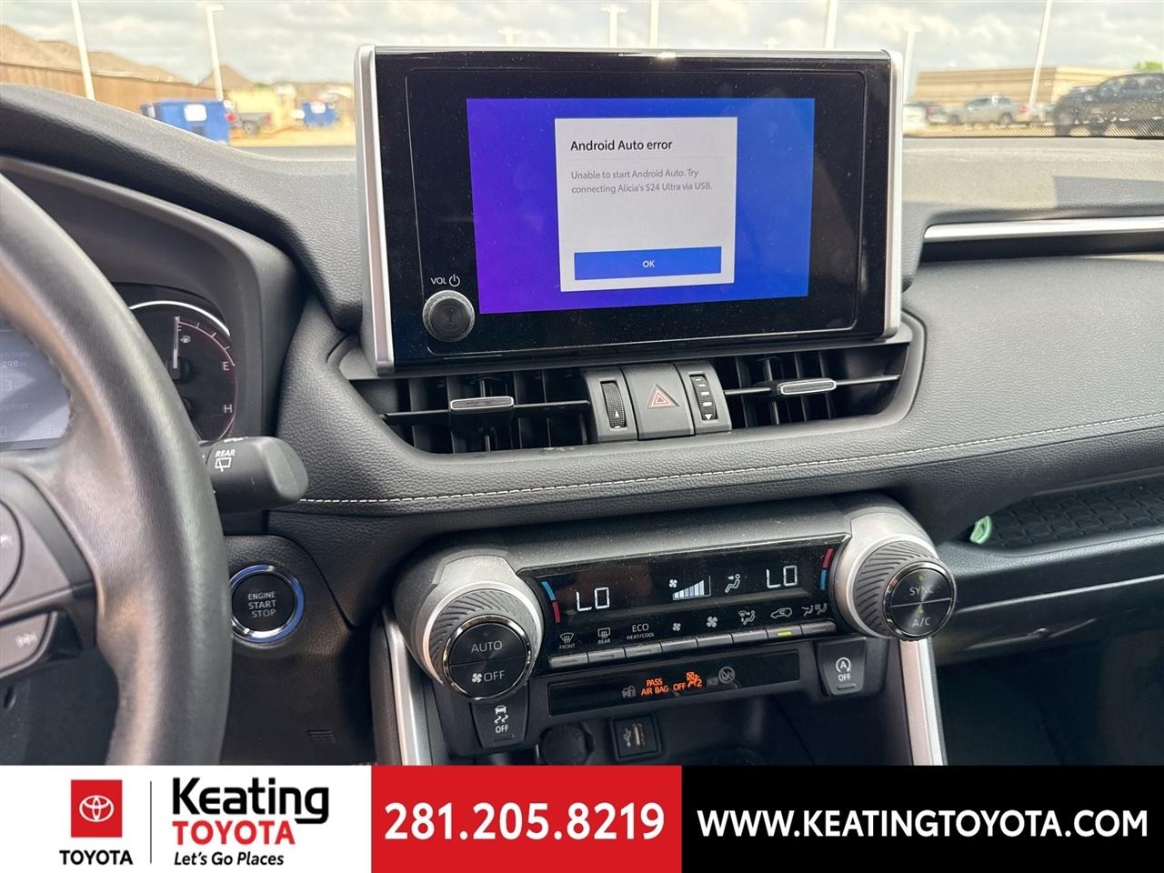 Toyota RAV4 XLE Premium 2024