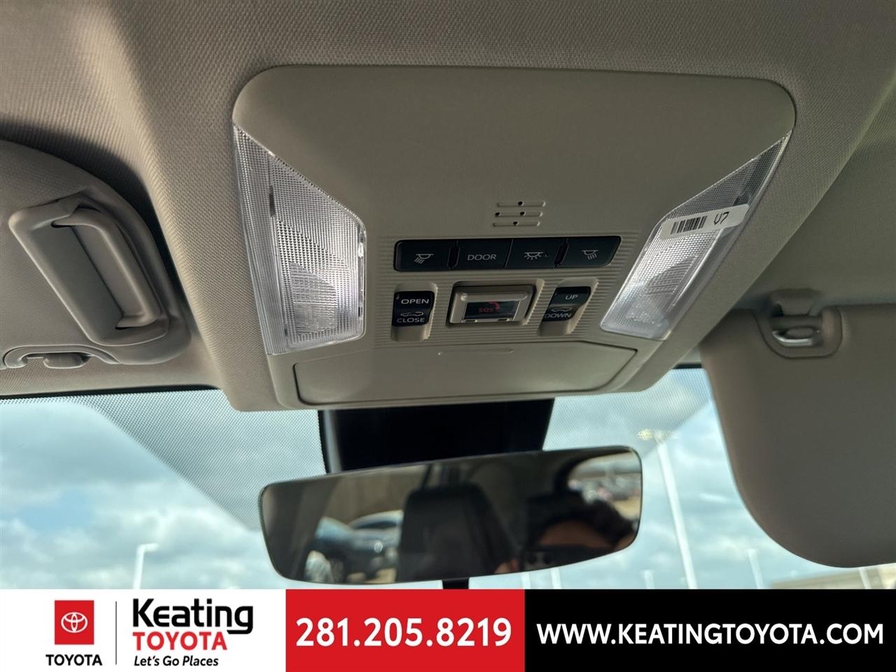 Toyota RAV4 XLE Premium 2024