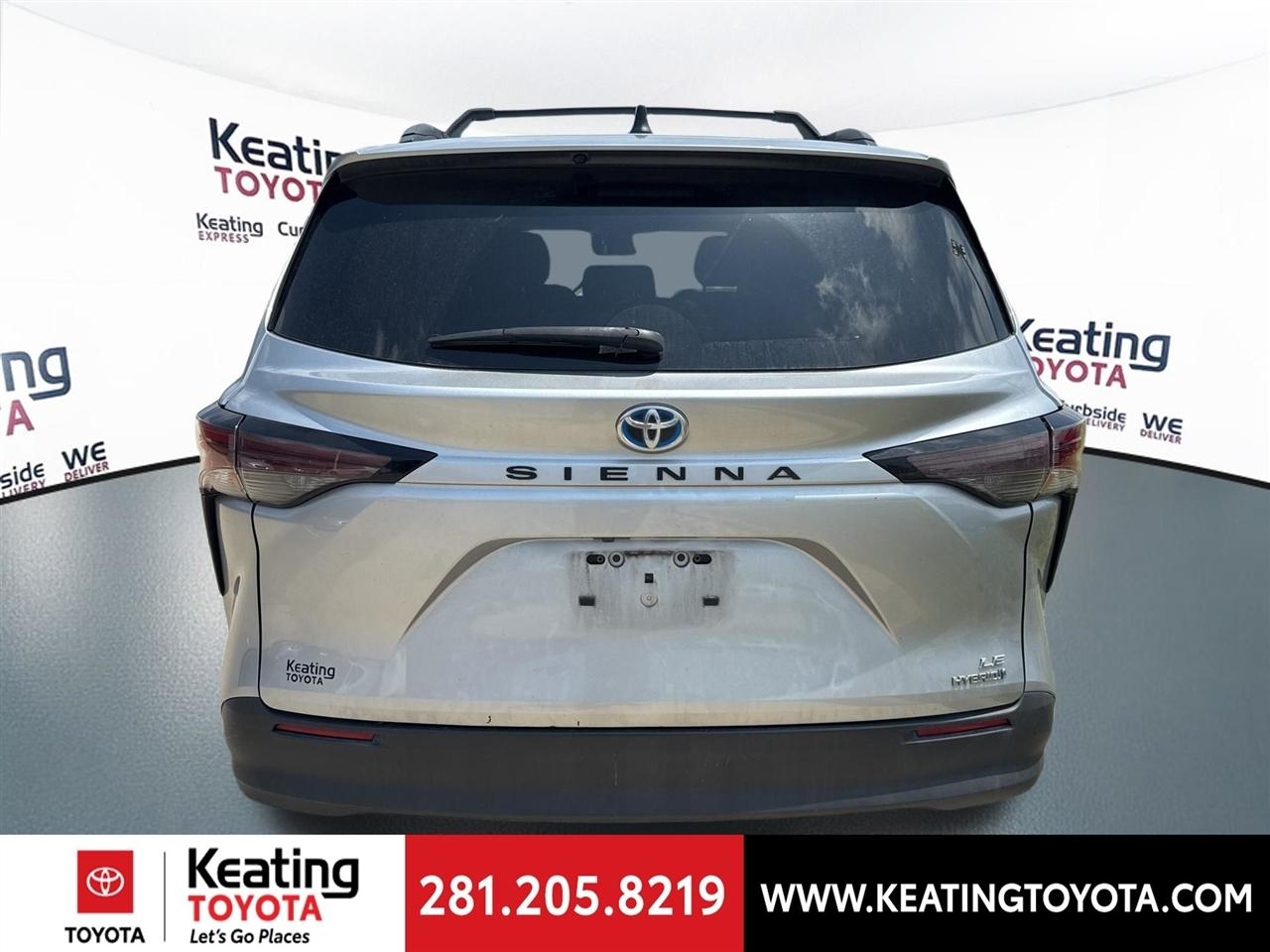 Toyota Sienna LE 8-Passenger 2023
