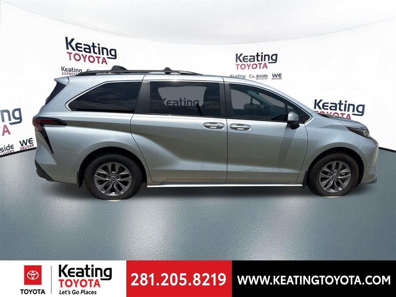 Toyota Sienna LE 8-Passenger 2023