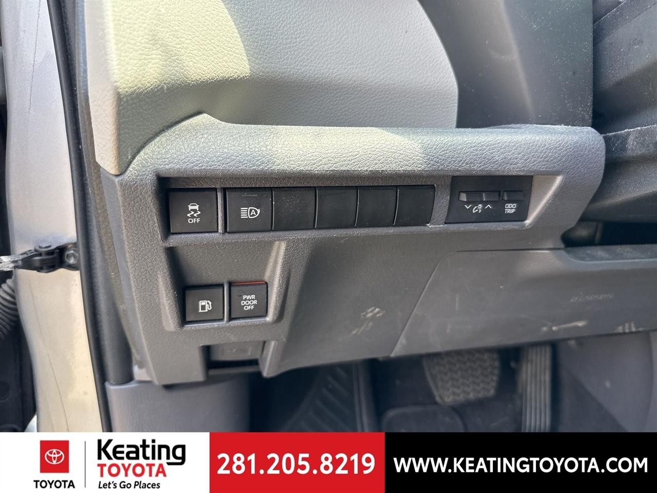 Toyota Sienna LE 8-Passenger 2023