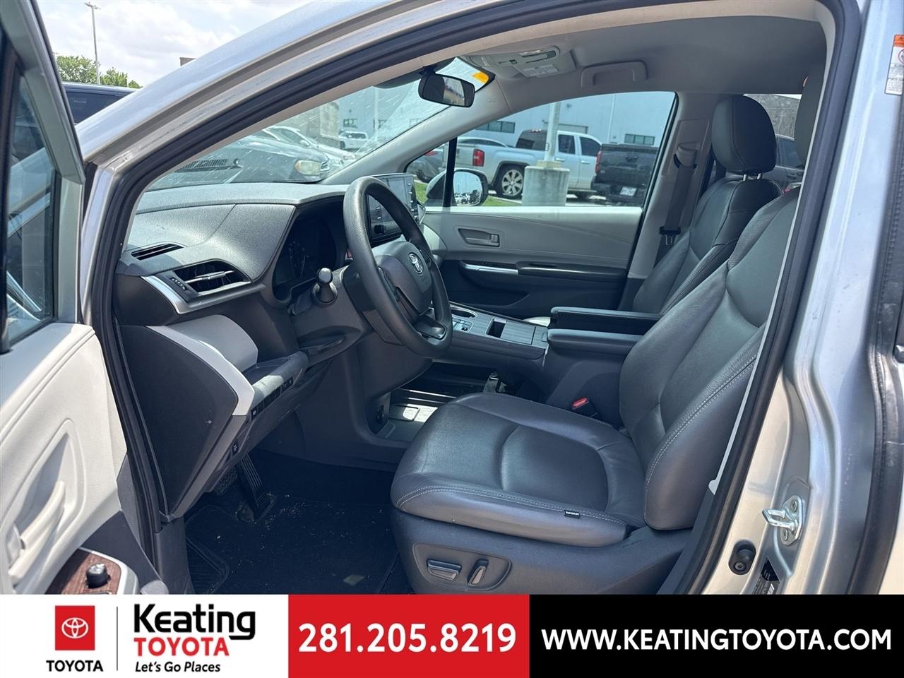 Toyota Sienna LE 8-Passenger 2023