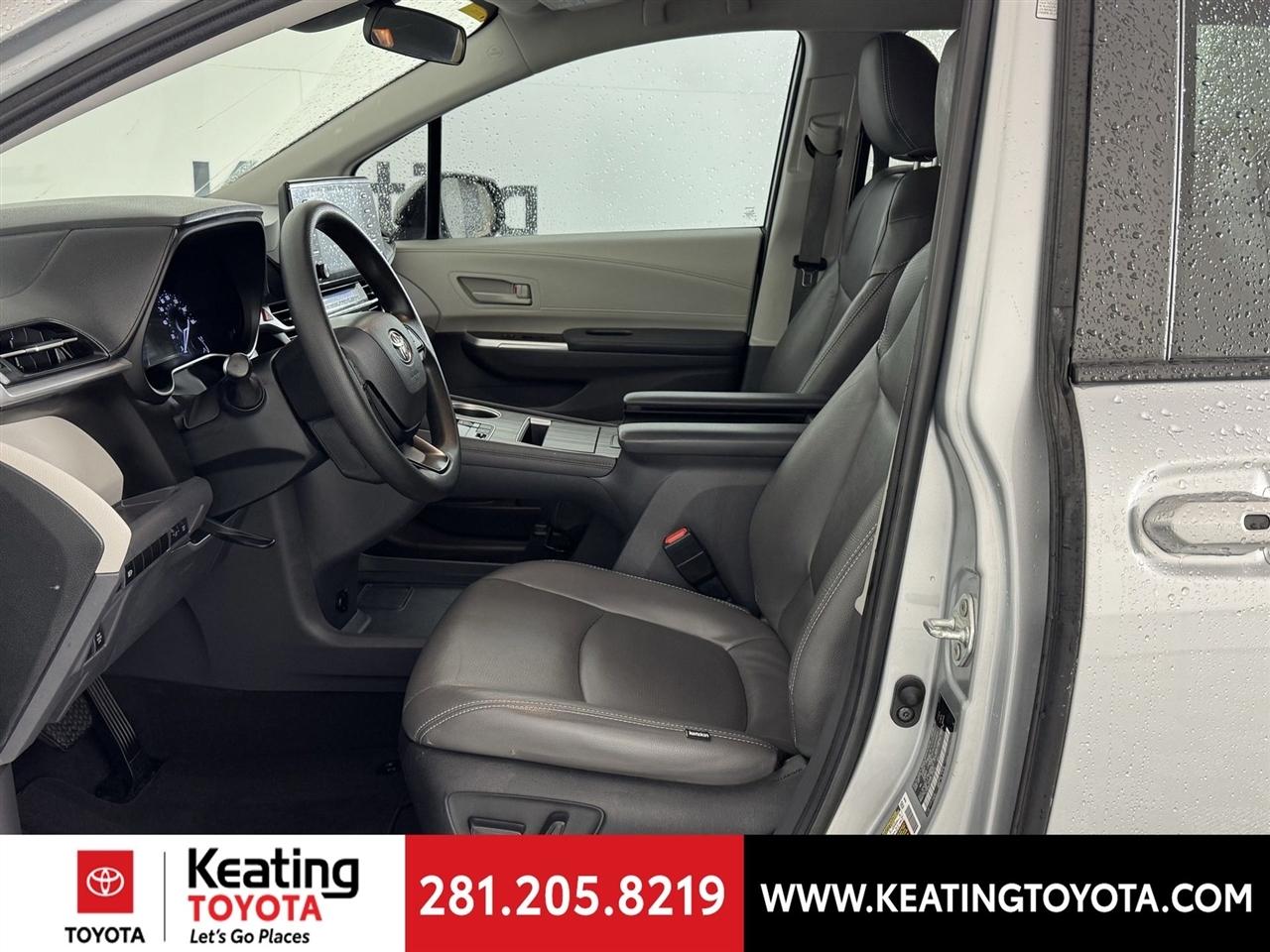 Toyota Sienna LE 8-Passenger 2023