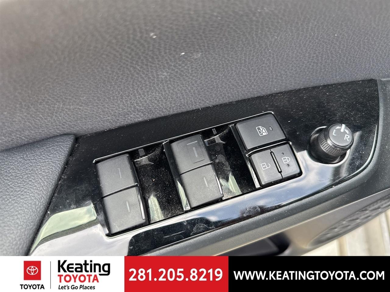 Toyota Prius LE 2020