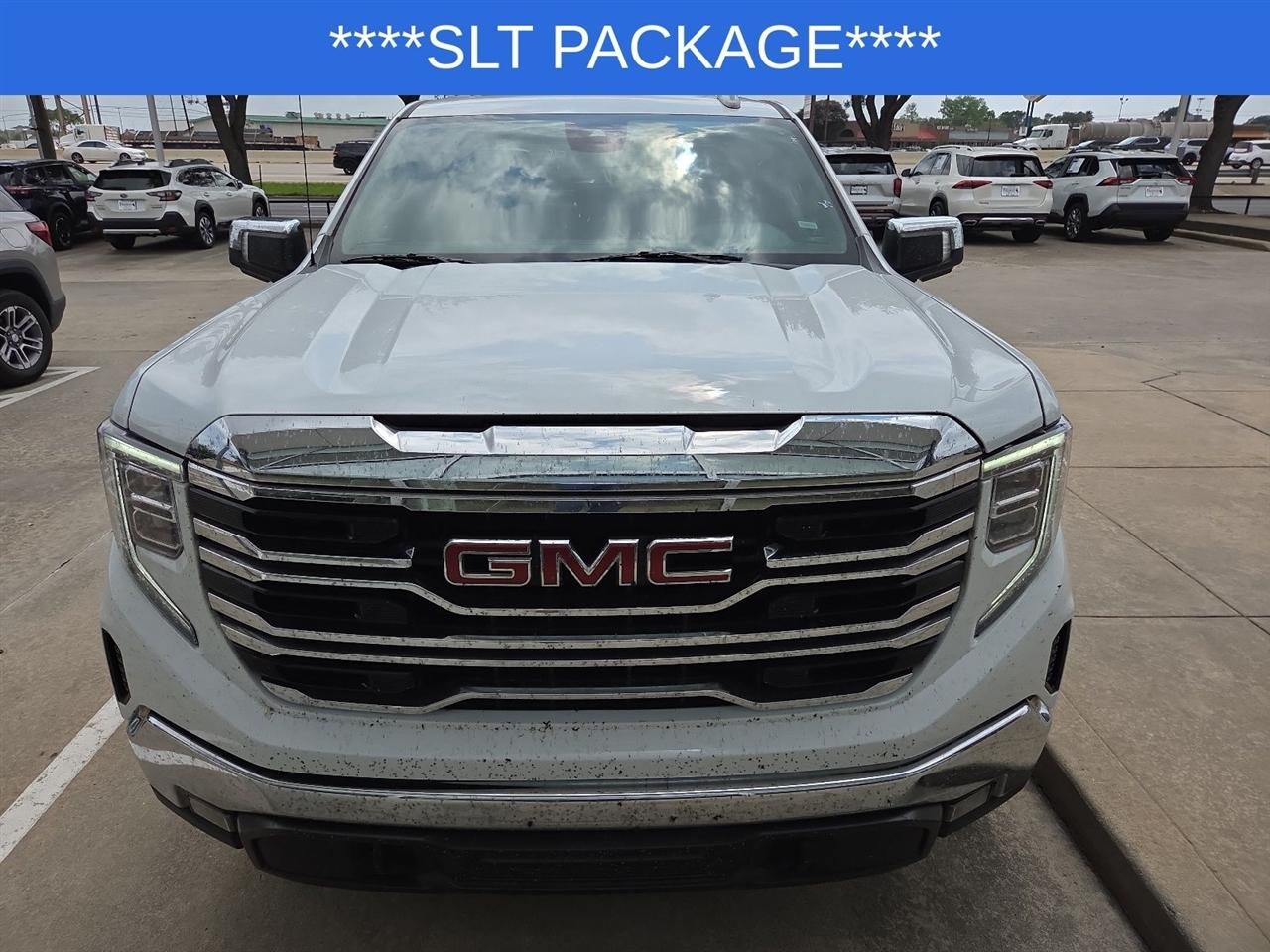 GMC Sierra 1500 SLT Crew Cab 4WD 2025