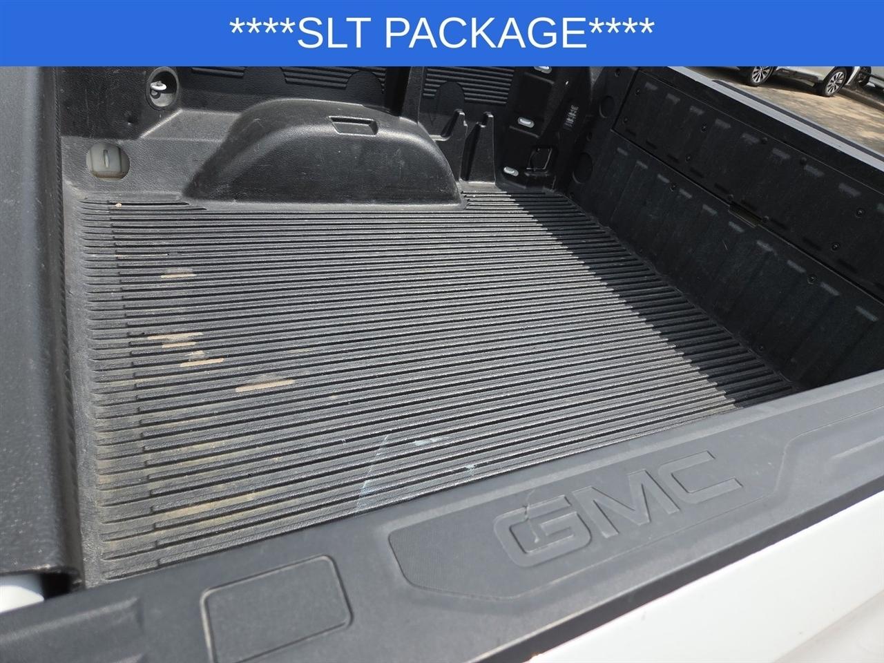 GMC Sierra 1500 SLT Crew Cab 4WD 2025