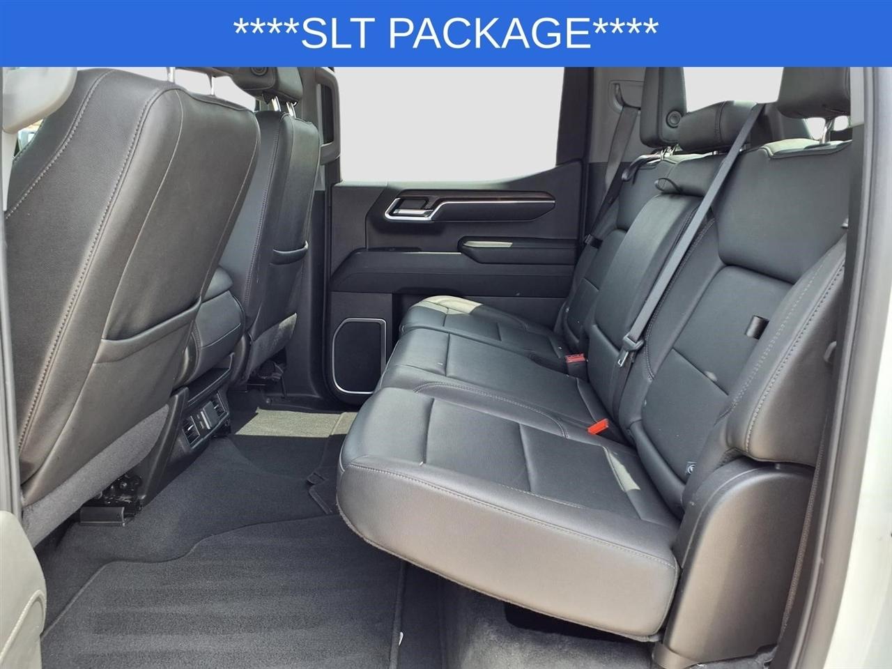 GMC Sierra 1500 SLT Crew Cab 4WD 2025