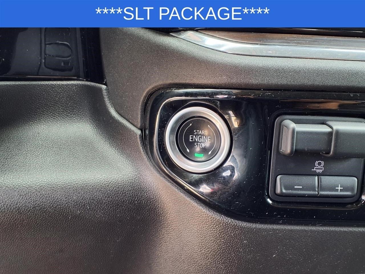 GMC Sierra 1500 SLT Crew Cab 4WD 2025