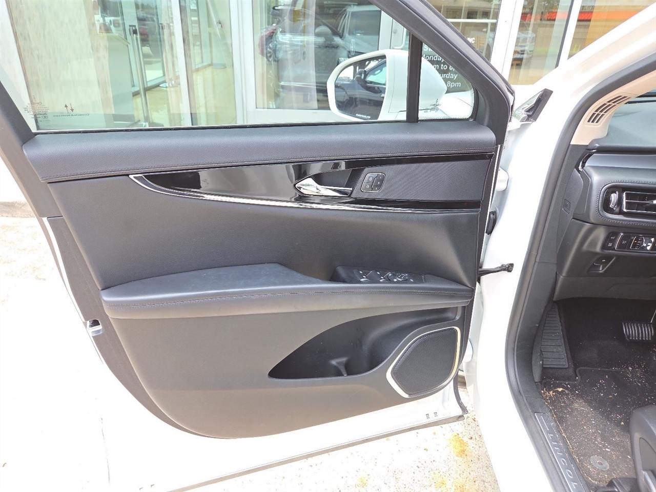 Lincoln Nautilus Base 2023