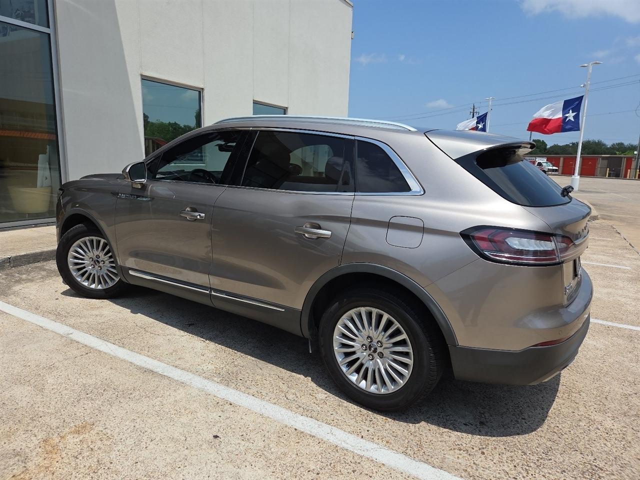 Lincoln Nautilus Base 2019