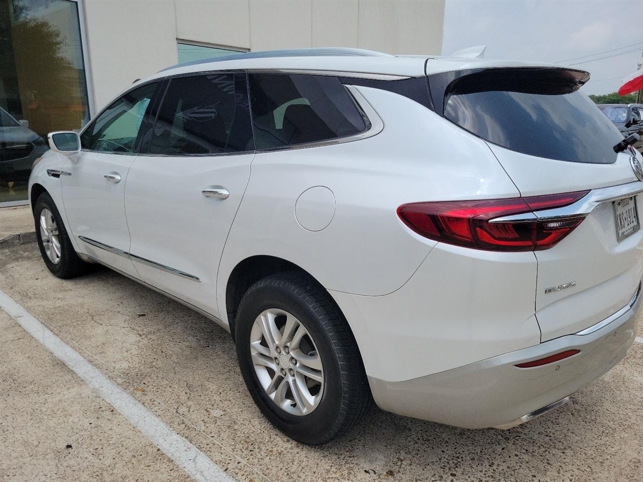 Buick Enclave Essence FWD 2018
