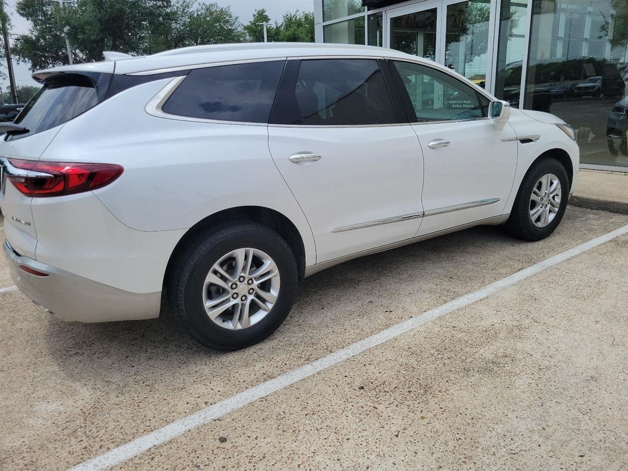 Buick Enclave Essence FWD 2018