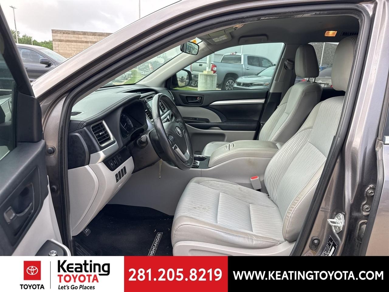 Toyota Highlander LE Plus FWD V6 2019