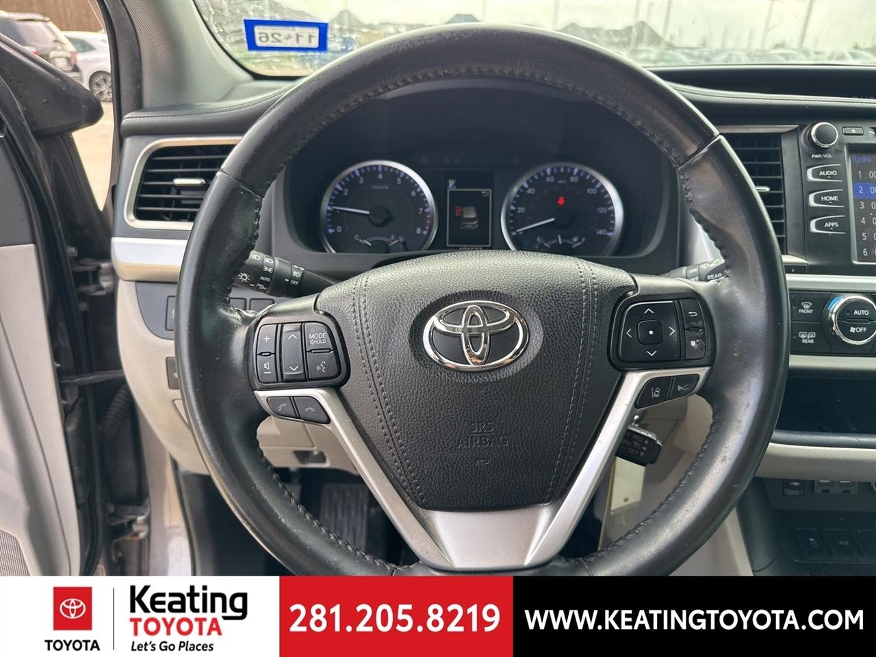 Toyota Highlander LE Plus FWD V6 2019