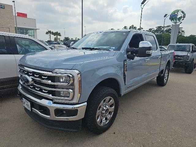 Ford F-250 SD Lariat Crew Cab 4WD 2025