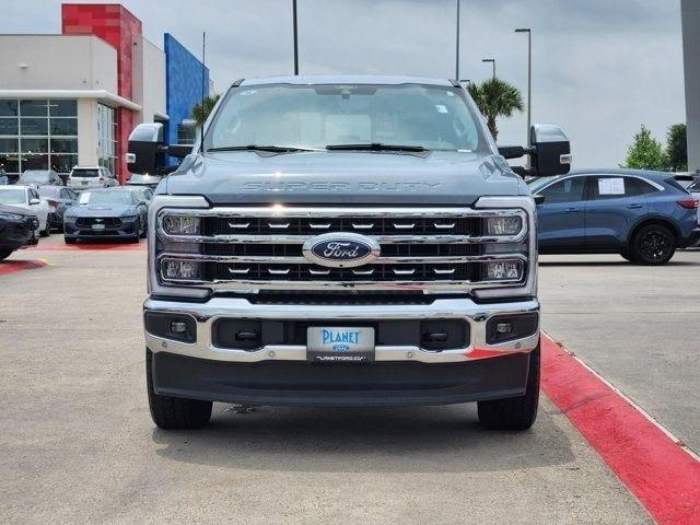 Ford F-250 SD Lariat Crew Cab 4WD 2025