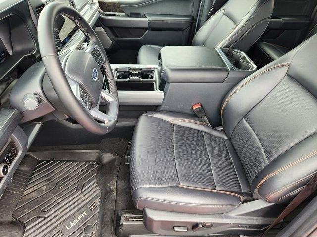 Ford F-250 SD Lariat Crew Cab 4WD 2025