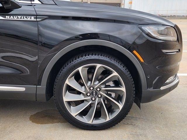 Lincoln Nautilus Reserve AWD 2022