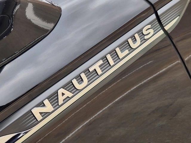 Lincoln Nautilus Reserve AWD 2022