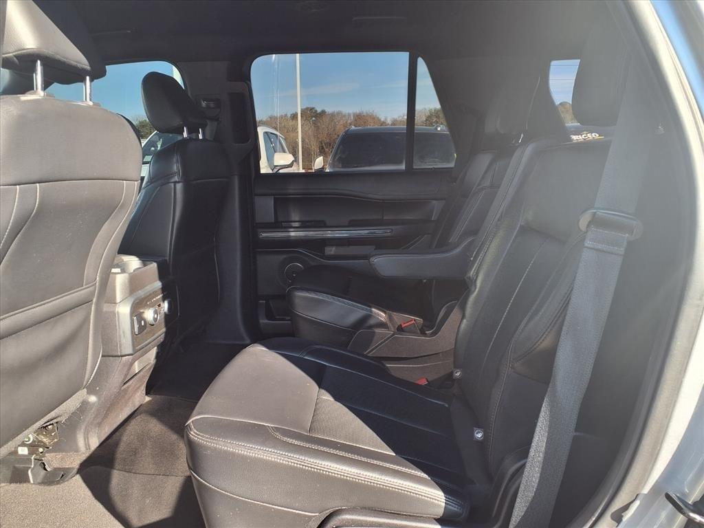 Ford Expedition XLT 2021