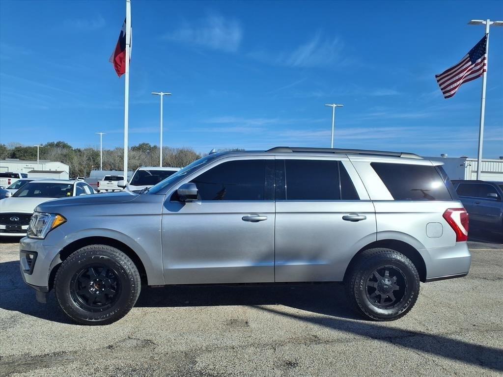 Ford Expedition XLT 2021