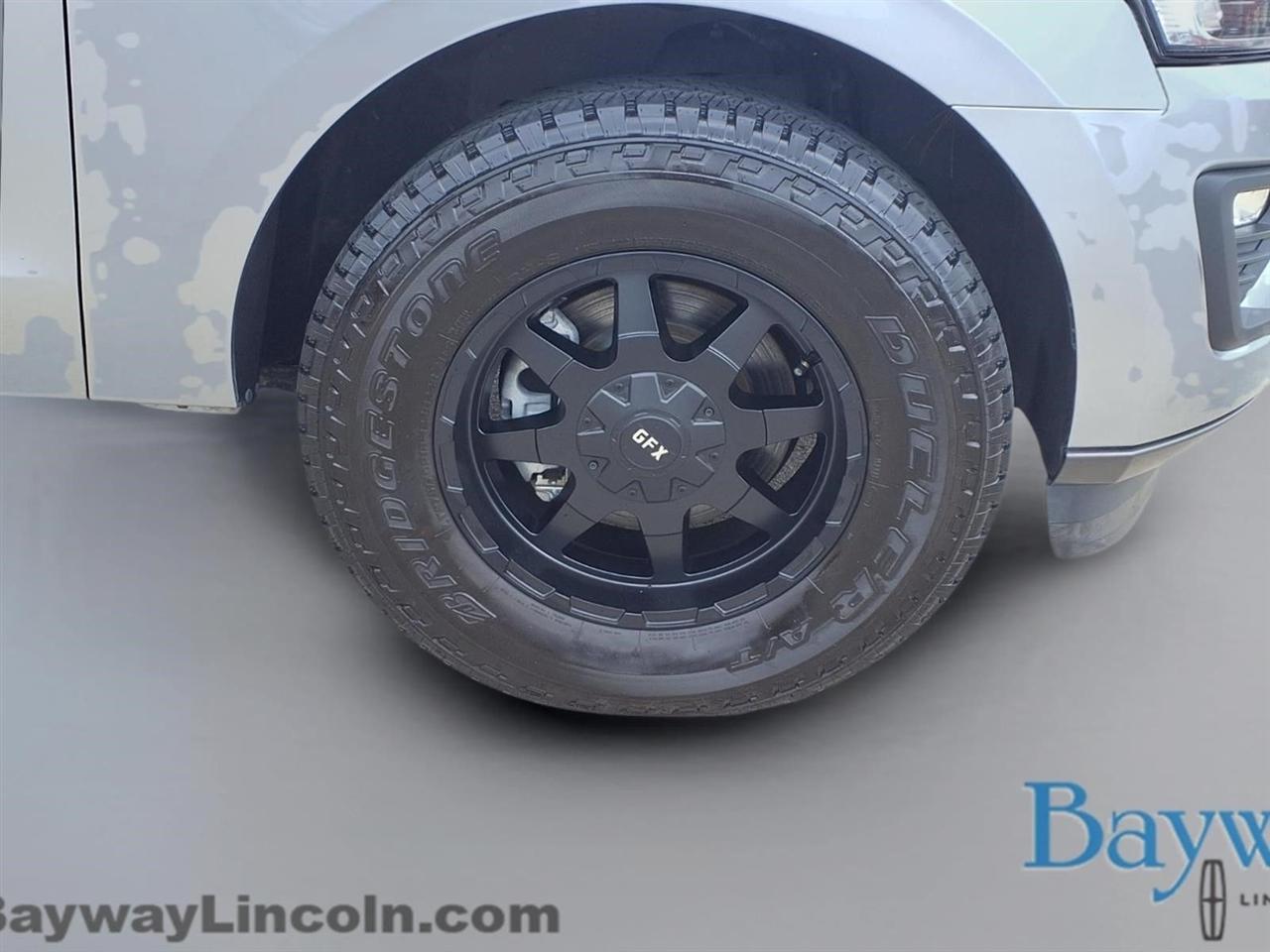 Ford Expedition XLT 2021
