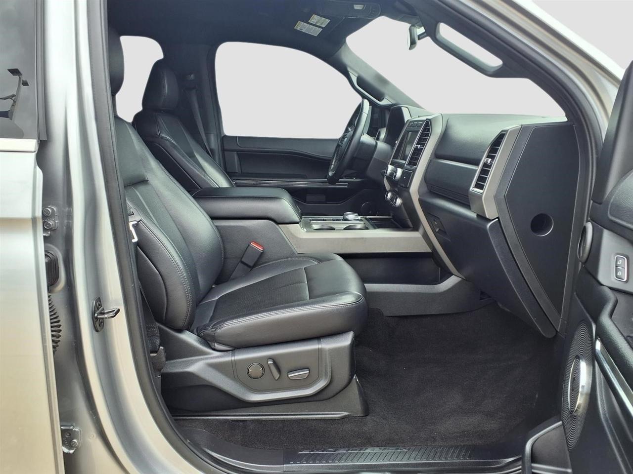 Ford Expedition XLT 2021