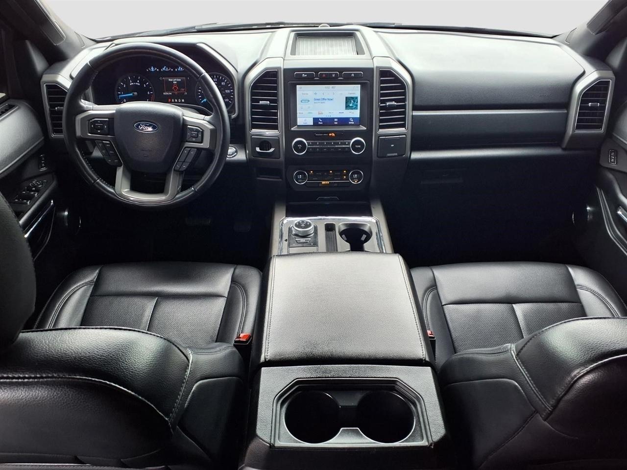 Ford Expedition XLT 2021