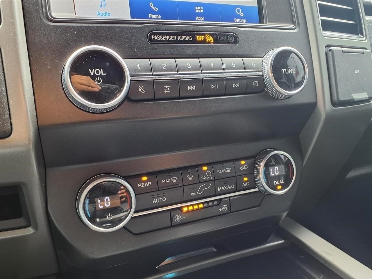 Ford Expedition XLT 2021