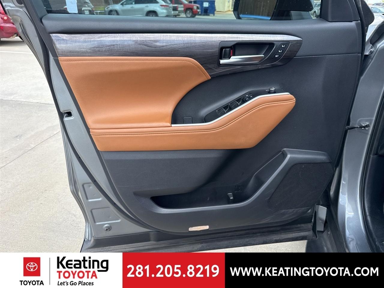 Toyota Highlander Hybrid Platinum AWD 2025