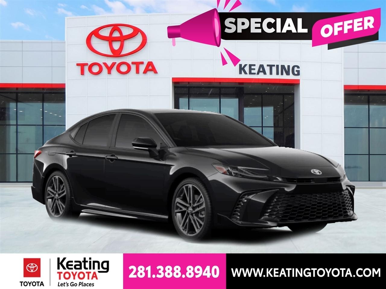 Toyota Camry Hybrid XLE 2026
