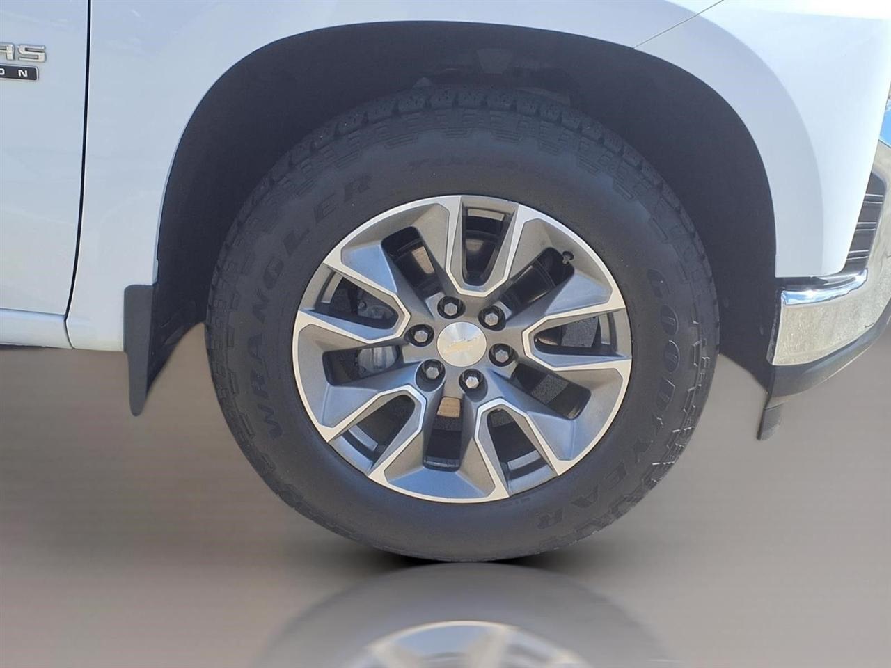 Chevrolet Silverado 1500 LT Crew Cab 2WD 2021