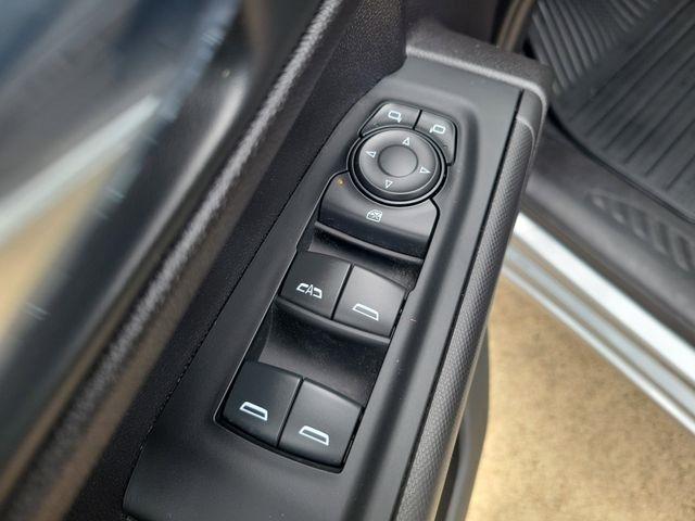 Chevrolet Silverado 1500 Trail Boss Custom Crew Cab 4WD 2024