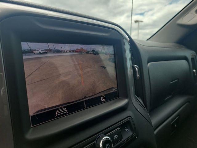 Chevrolet Silverado 1500 Trail Boss Custom Crew Cab 4WD 2024