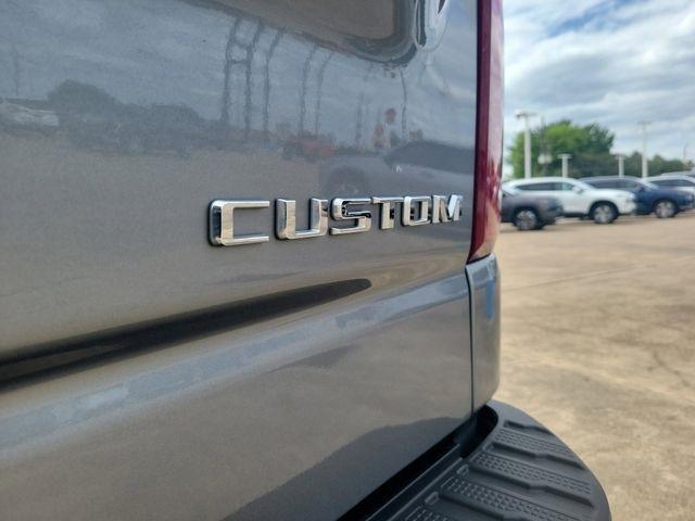 Chevrolet Silverado 1500 Trail Boss Custom Crew Cab 4WD 2024