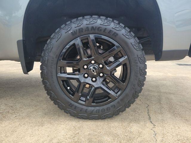 Chevrolet Silverado 1500 Trail Boss Custom Crew Cab 4WD 2024