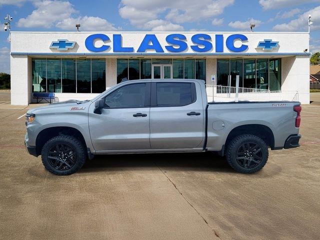 Chevrolet Silverado 1500 Trail Boss Custom Crew Cab 4WD 2024