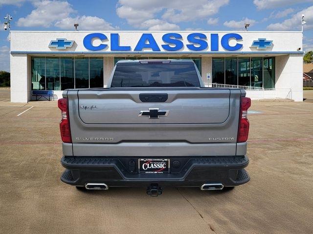 Chevrolet Silverado 1500 Trail Boss Custom Crew Cab 4WD 2024