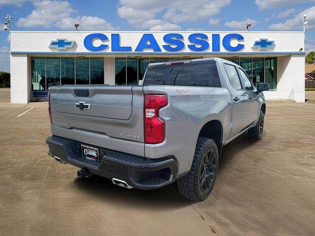 Chevrolet Silverado 1500 Trail Boss Custom Crew Cab 4WD 2024