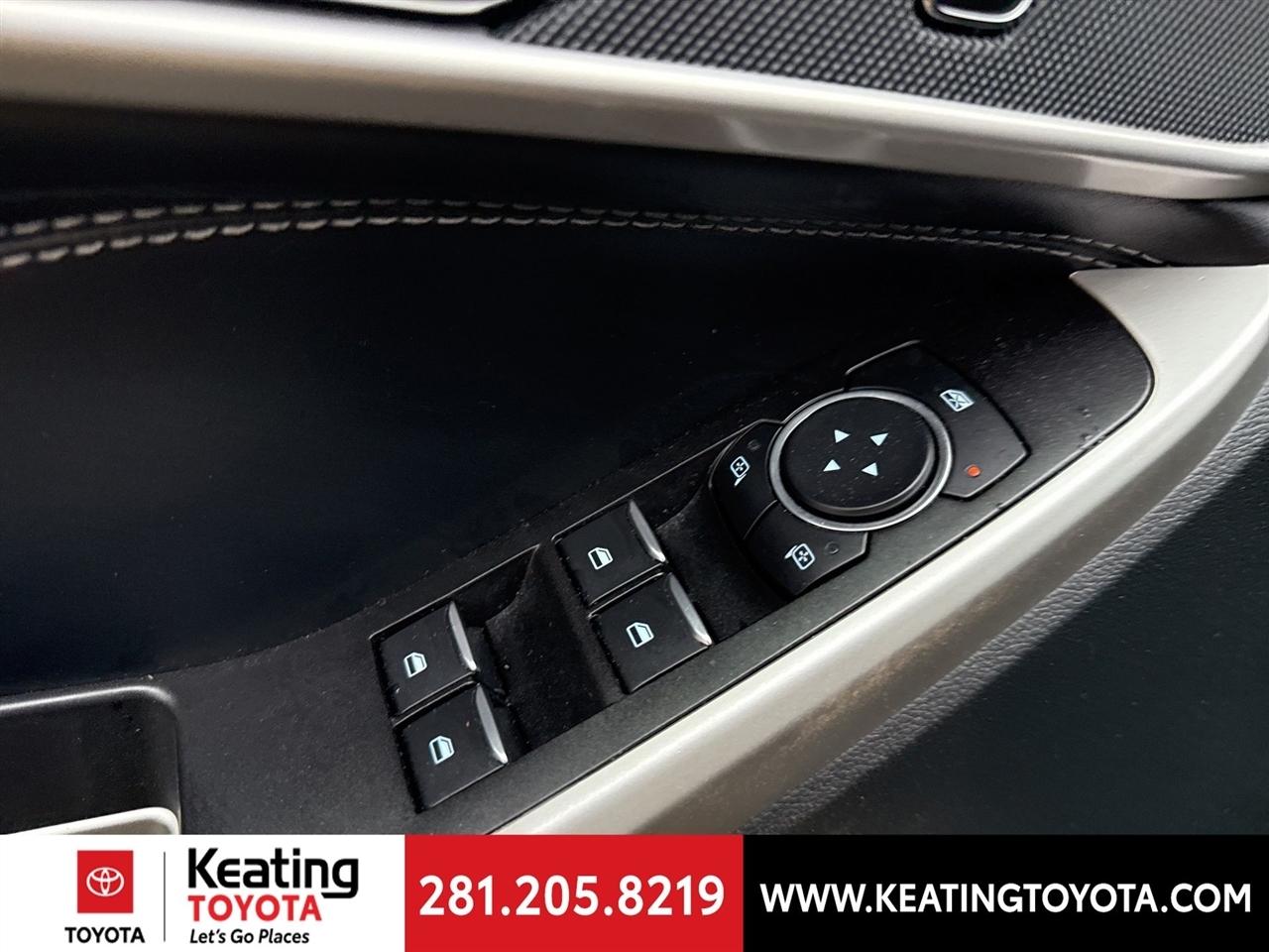 Ford Explorer XLT 2022
