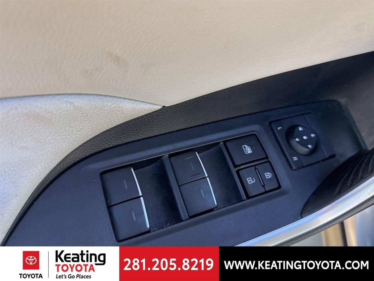 Toyota RAV4 XLE Premium 2024