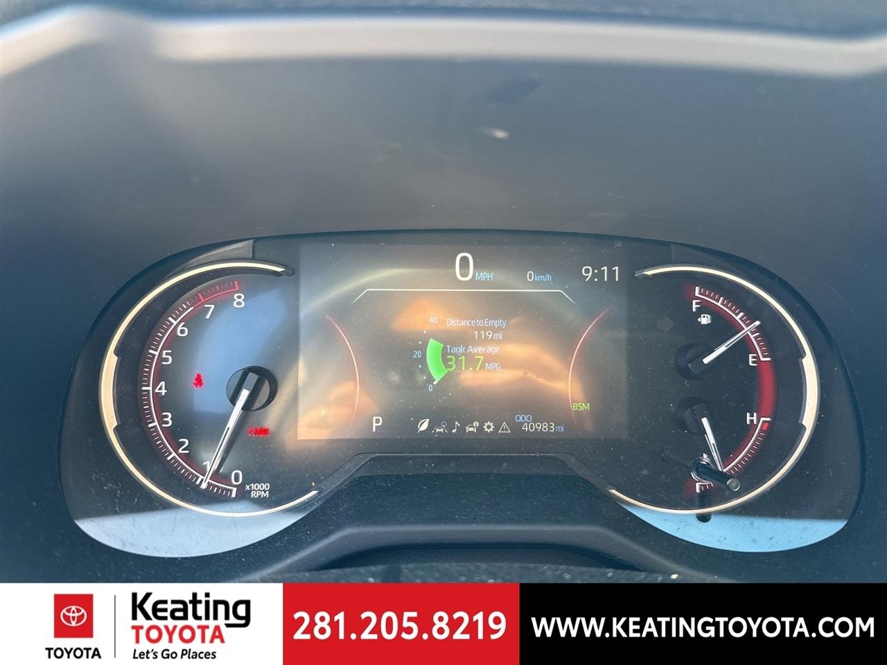 Toyota RAV4 XLE Premium 2024