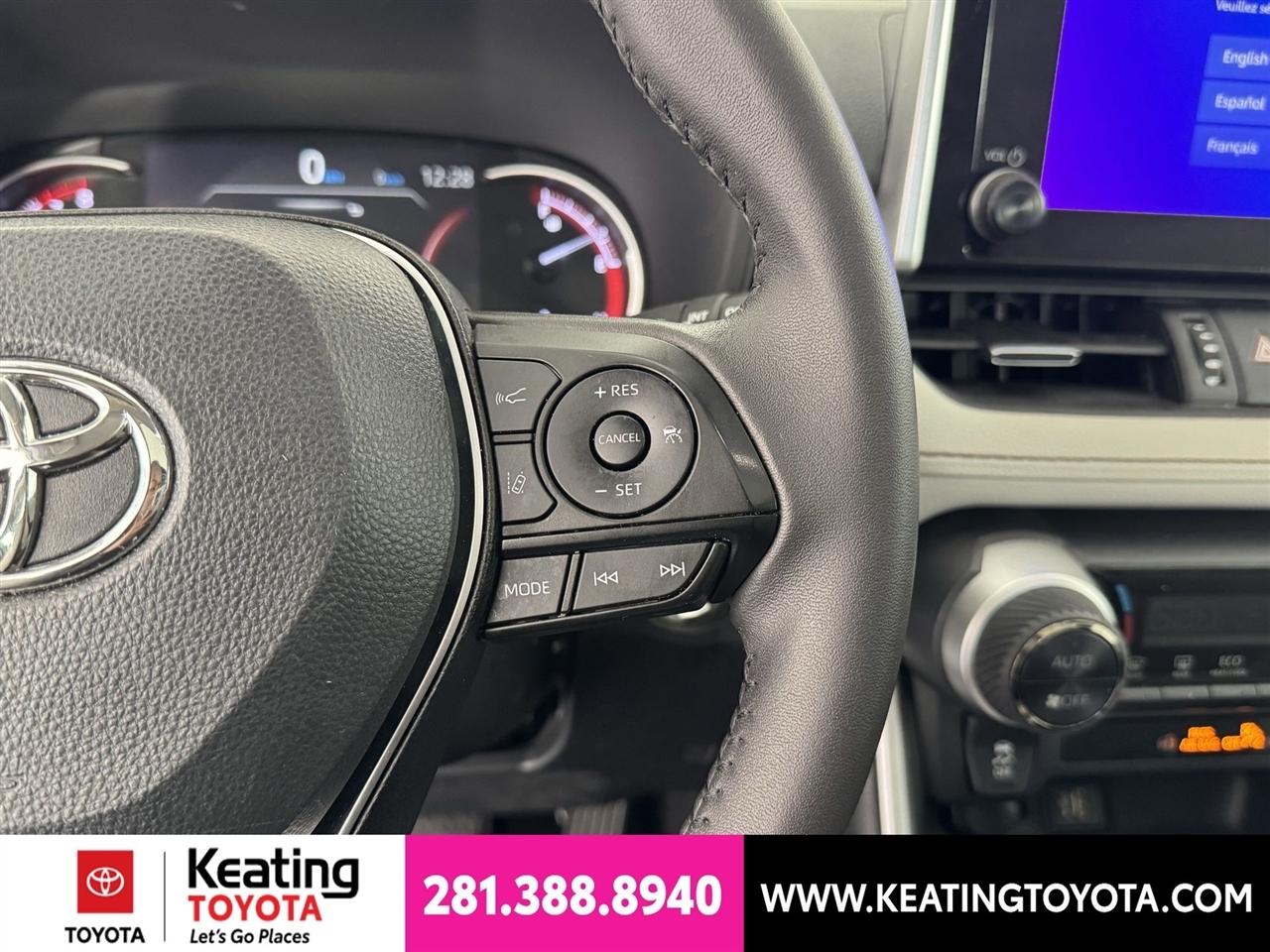 Toyota RAV4 XLE Premium 2024