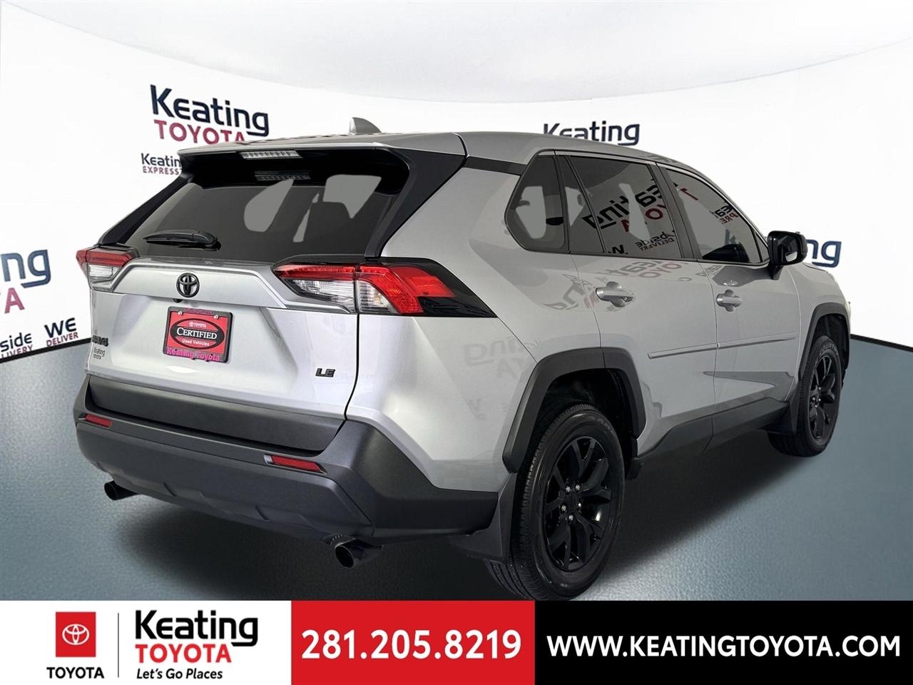 Toyota RAV4 LE 2025