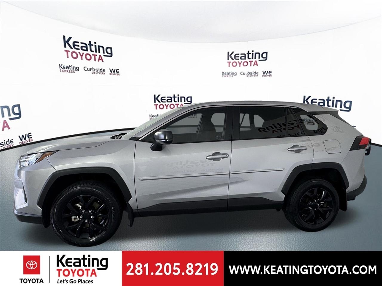Toyota RAV4 LE 2025