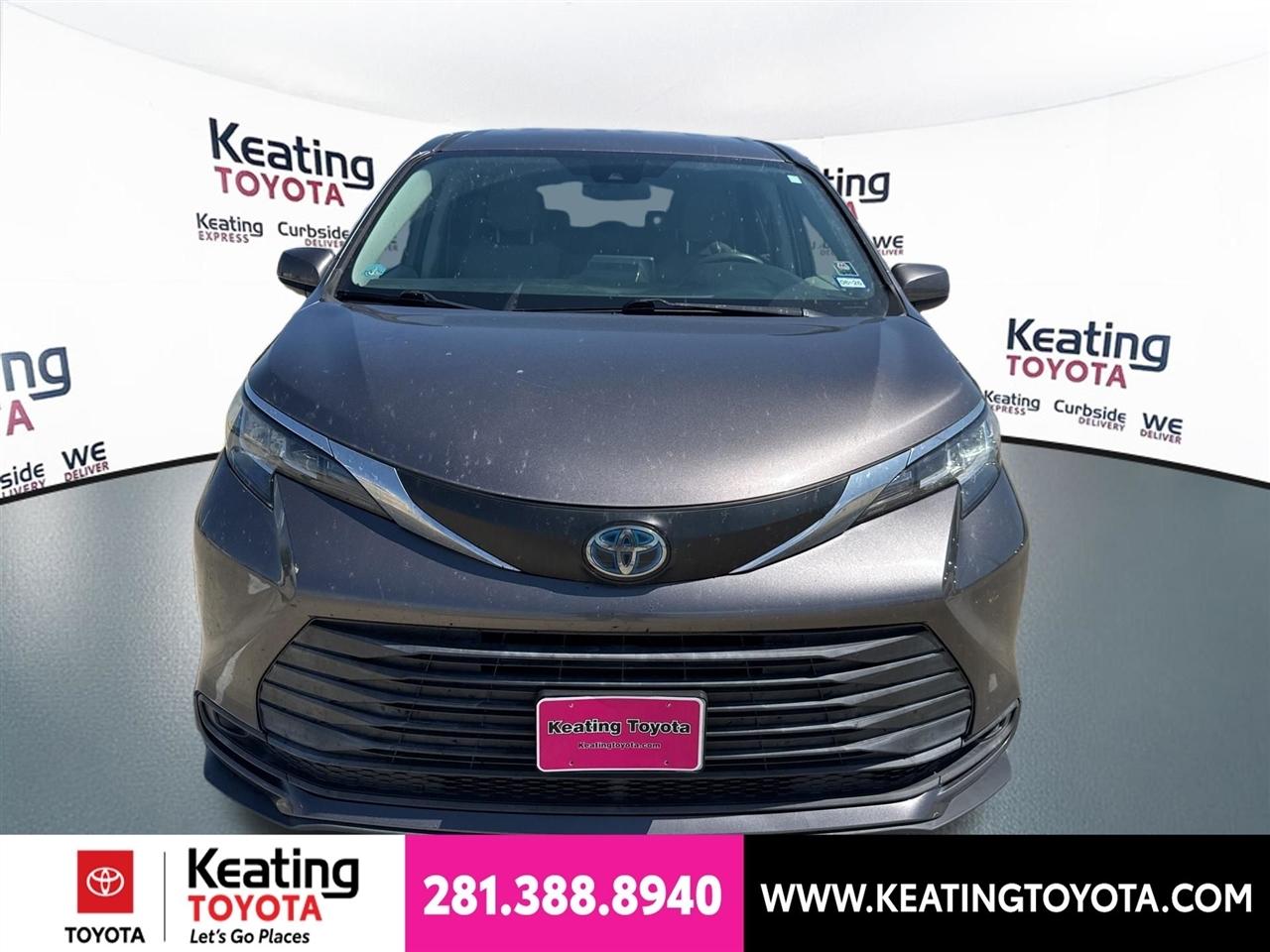 Toyota Sienna LE 8-Passenger 2021